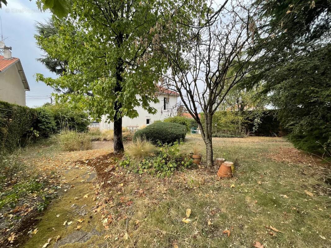 Maison à SAINT-SEBASTIEN-SUR-LOIRE