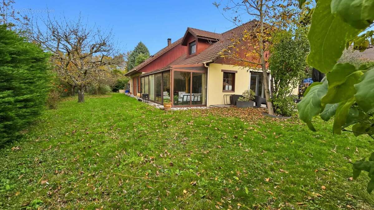 Maison à CHENS-SUR-LEMAN