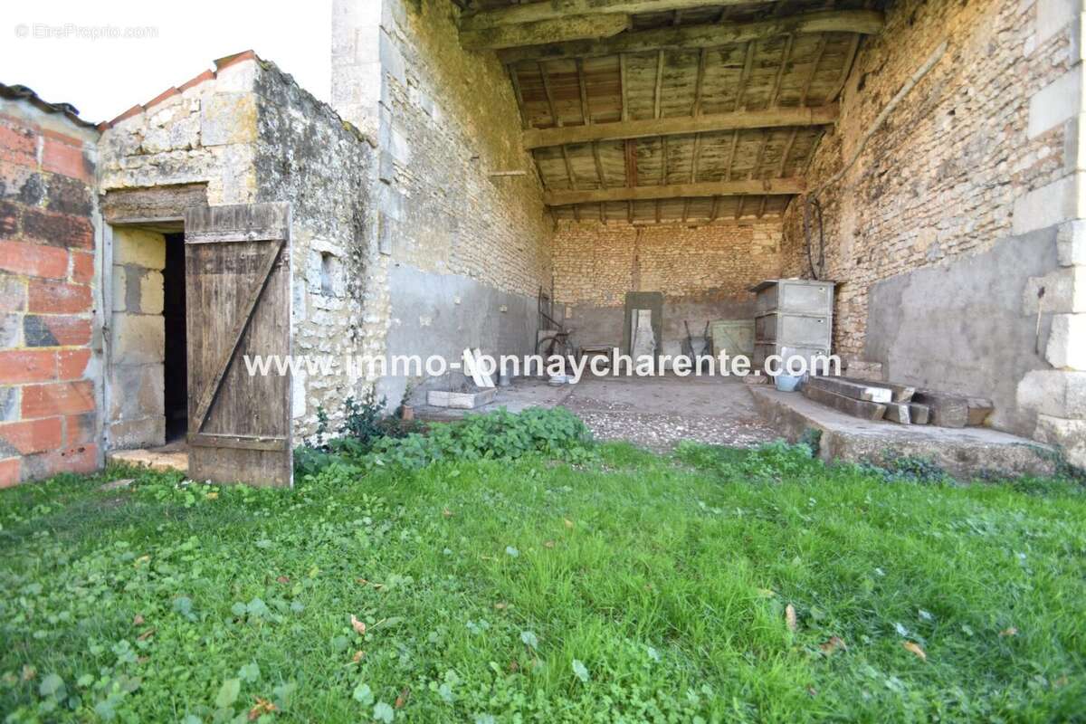 Maison à TONNAY-CHARENTE