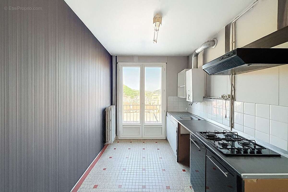 Appartement à SAINT-ETIENNE