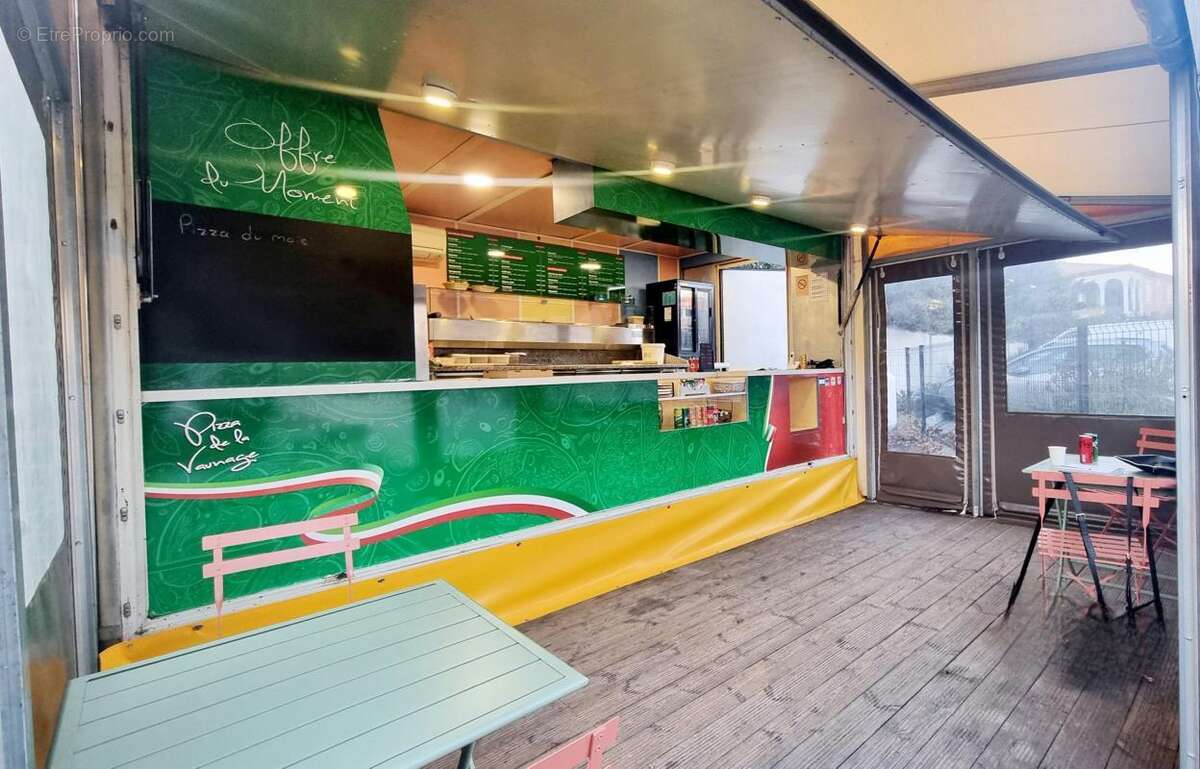 Commerce à CAVEIRAC