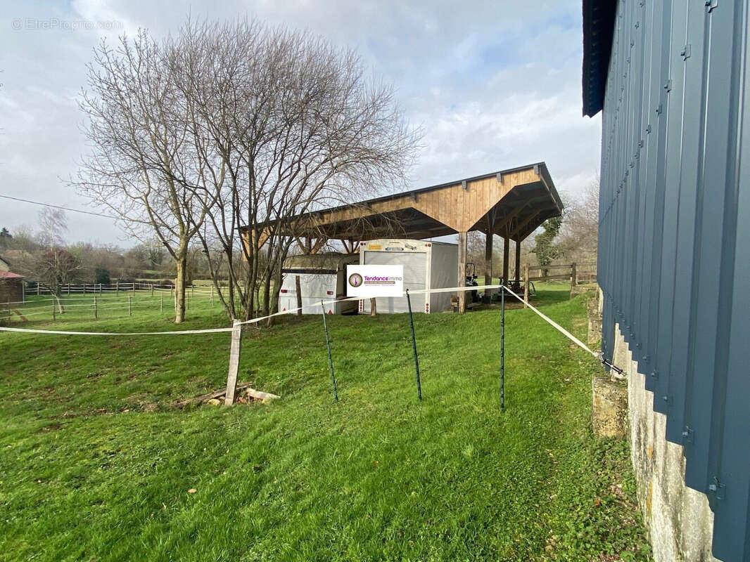 Maison à LE MELE-SUR-SARTHE