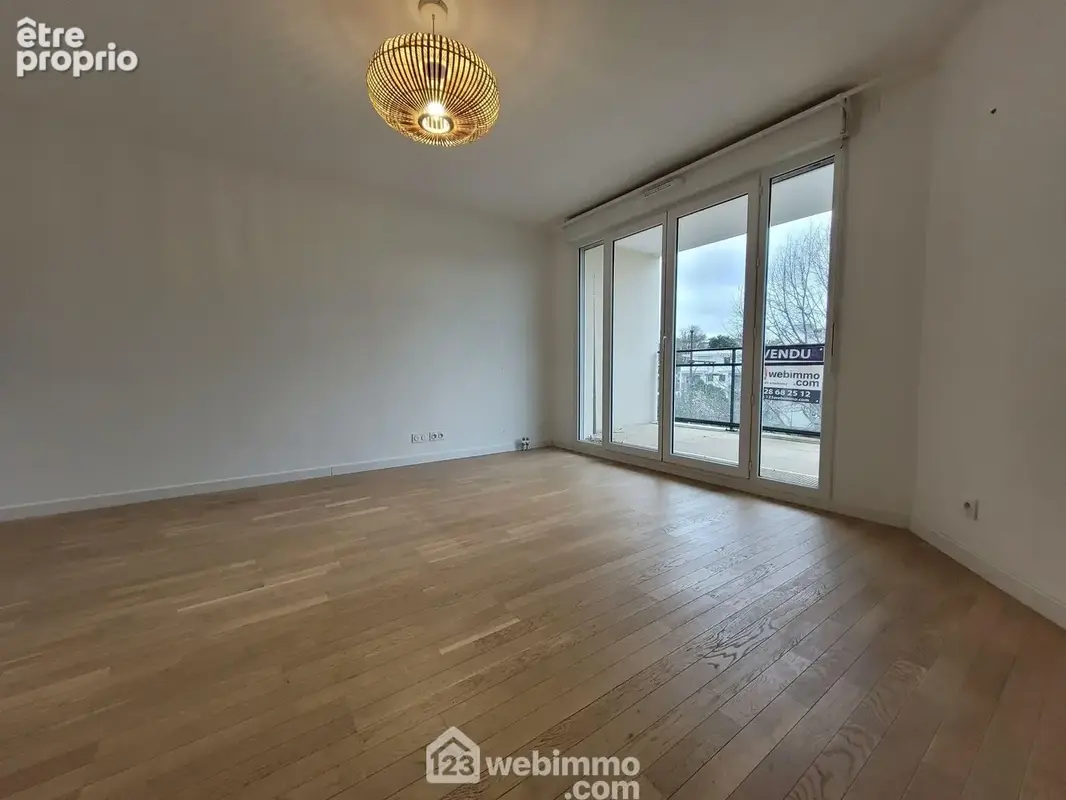 Appartement 82 m² à Chatenay-Malabry  - photo 274