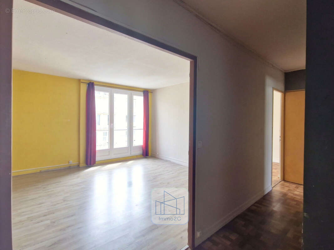 Appartement à REZE