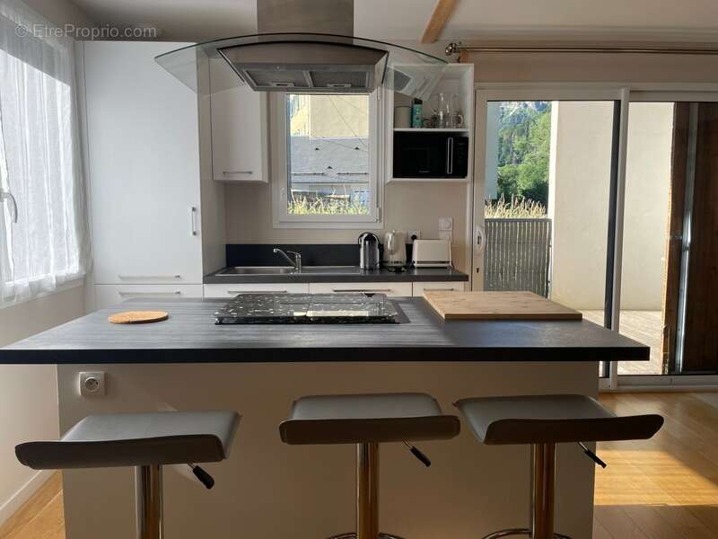 Maison récente 70 m² — Le Mont-Dore (Massif du Sancy) — 2 chambres — terrasse (22  m²)— grand garage (44 m²) - photo 9