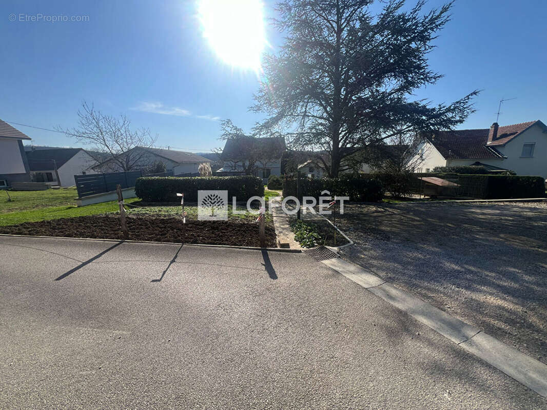 Maison à LONS-LE-SAUNIER