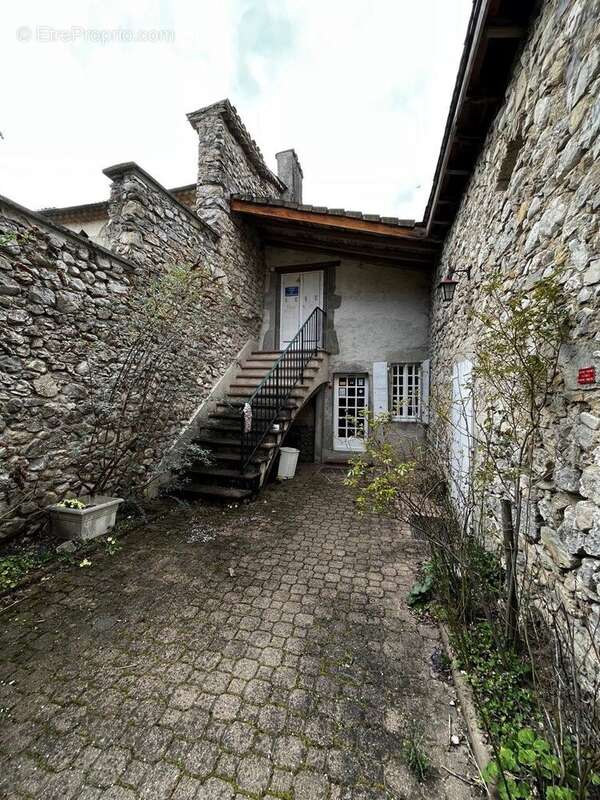 Maison 700 m² à Romeyer  - photo 4