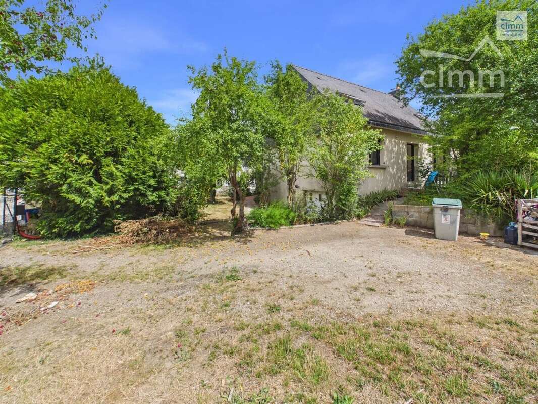 maison de 112 m2 plein centre de Pont Péan - photo 19