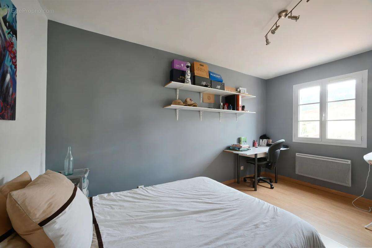 Maison à SAINT-PAUL-TROIS-CHATEAUX