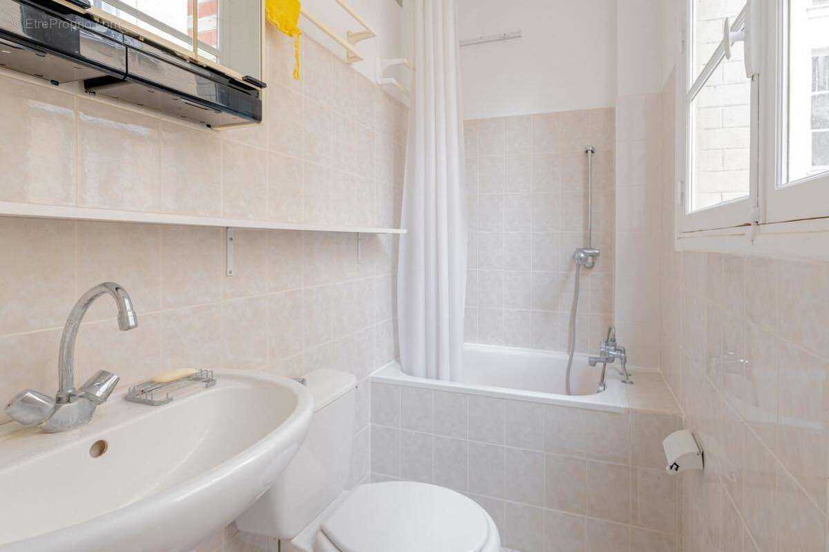 Appartement à PARIS-11E