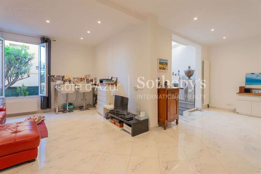Appartement à BEAUSOLEIL