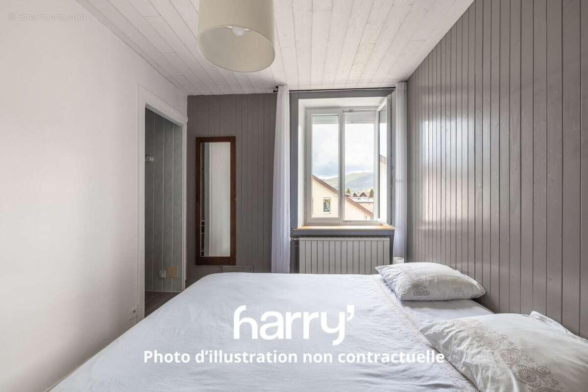 Appartement à FRASNE