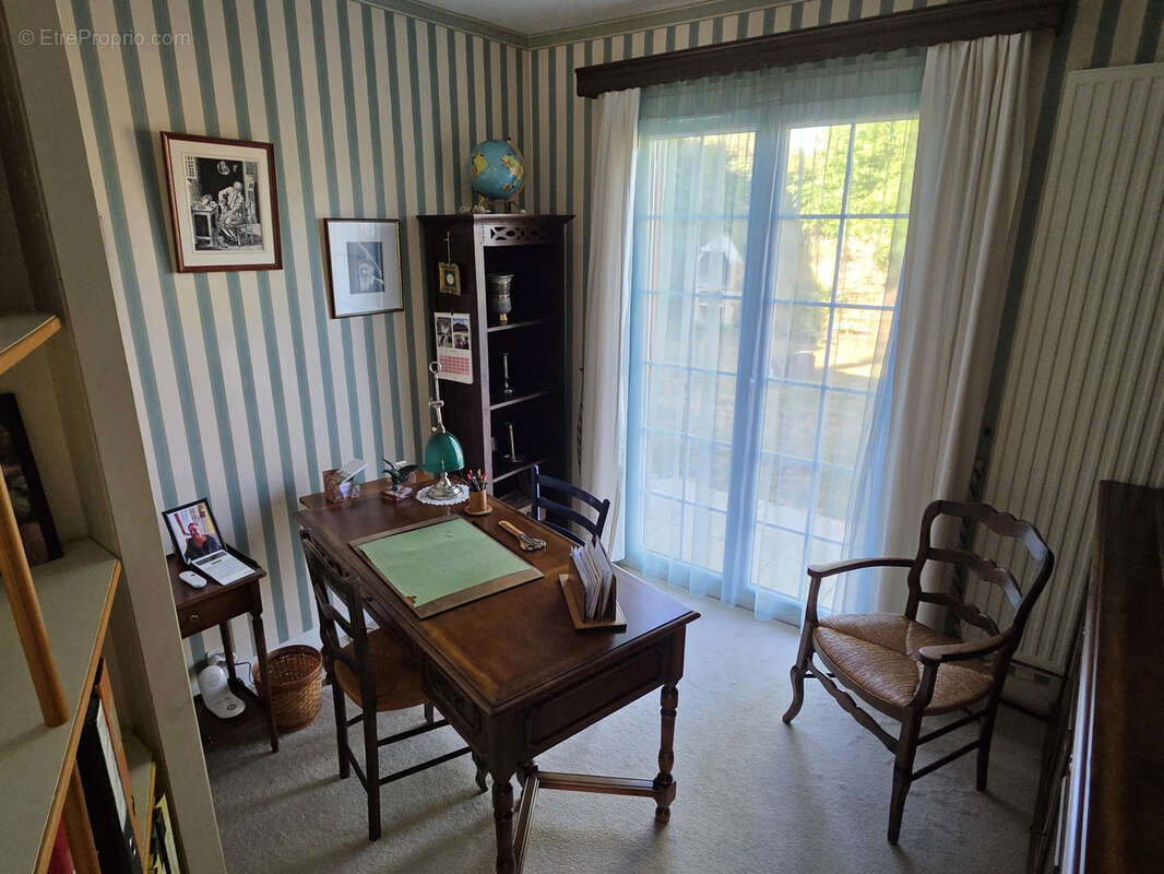Rare Villa de plain pied secteur mairie-écoles - photo 5