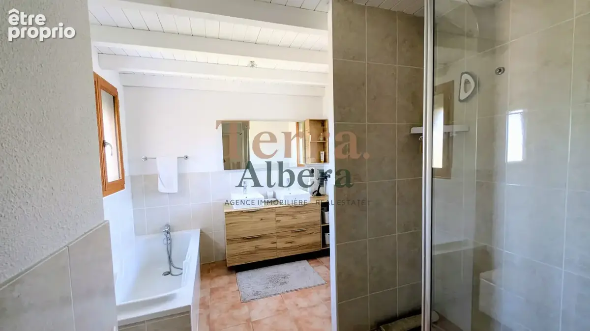 Laroque-des-Albères — Villa de standing, piscine et appartement indépendant - photo 17