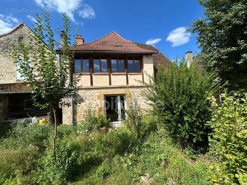 Maison de bourg à vendre 4 pièces env 211m² EXCIDEUIL (24)patio et jardin - photo 15