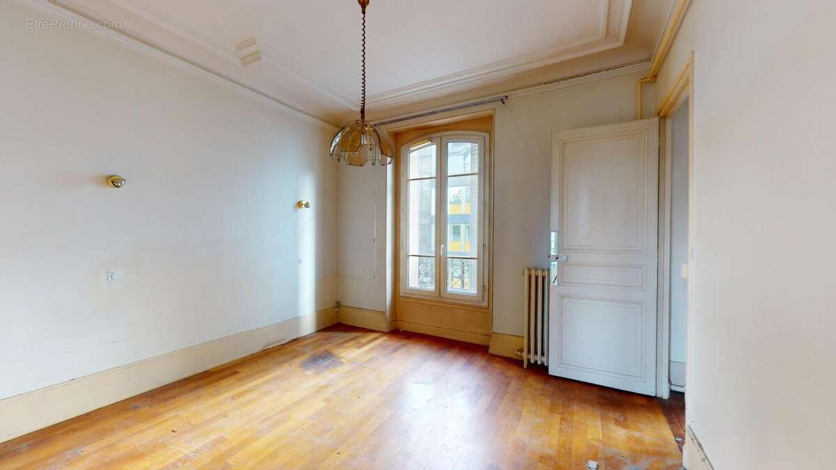 Appartement à ISSY-LES-MOULINEAUX