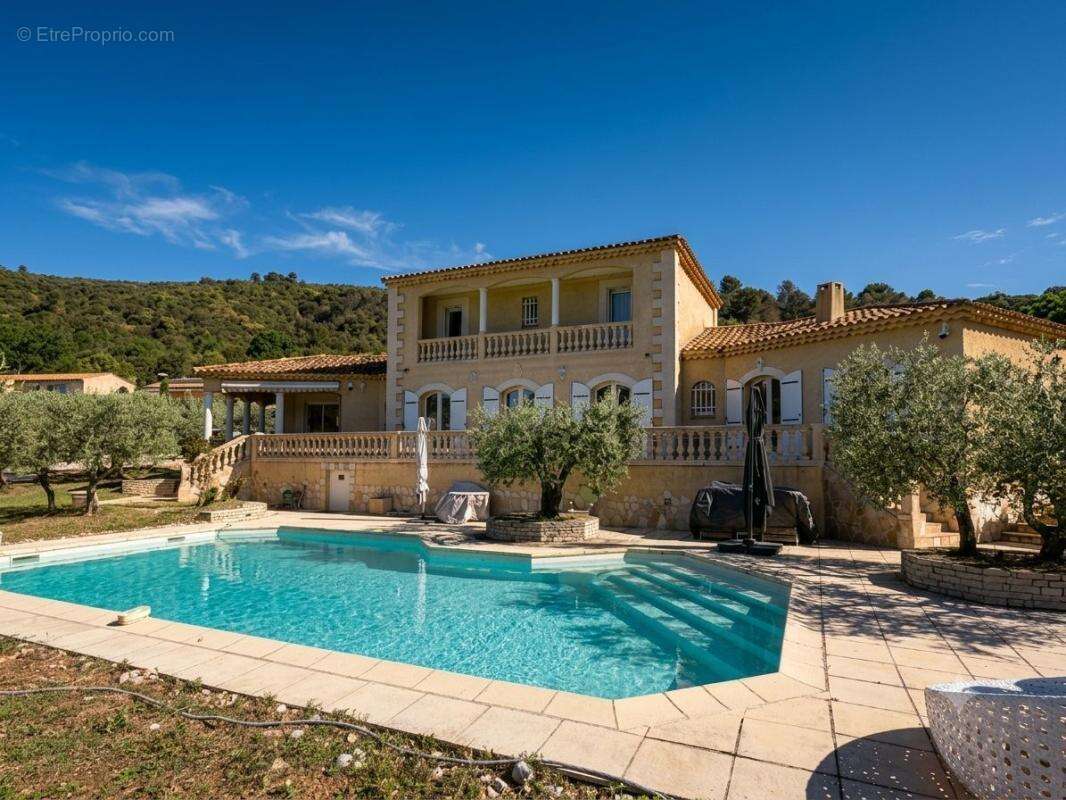 Une bastide provençale entre oliviers et lumière du Sud - photo 18