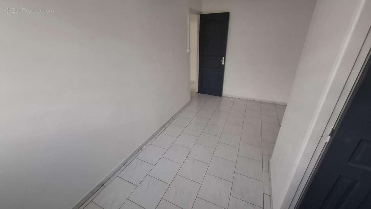 A VENDRE : maison (100 m²) à GOURBEYRE (97113) - photo 14