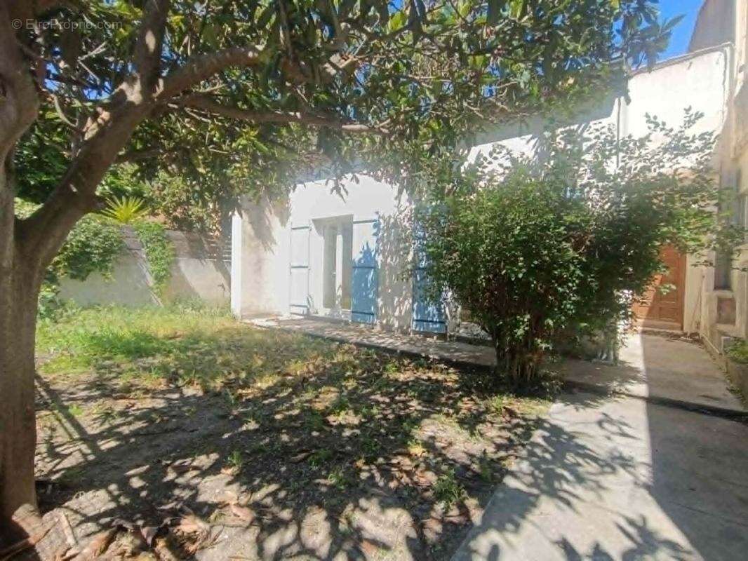 Maison Saint Chamas 4 pièce(s) 80 m2 avec JARDIN ET COURS - photo 5