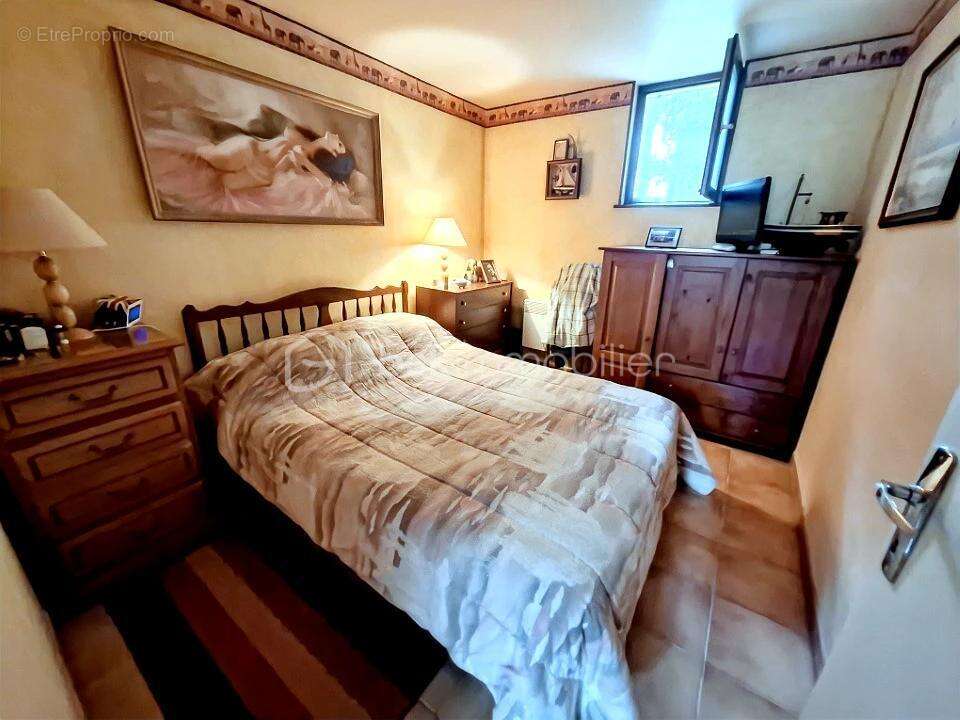 Maison avec annexes + grand parking idéal activité pro ou artisan - photo 4