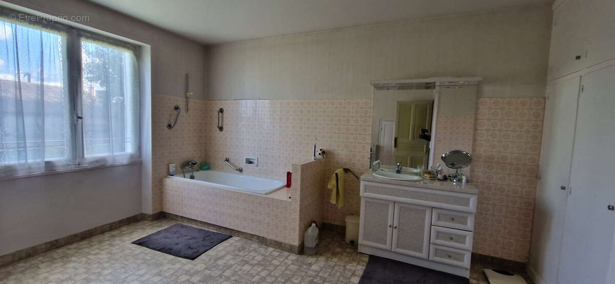 Maison à CHAVEIGNES