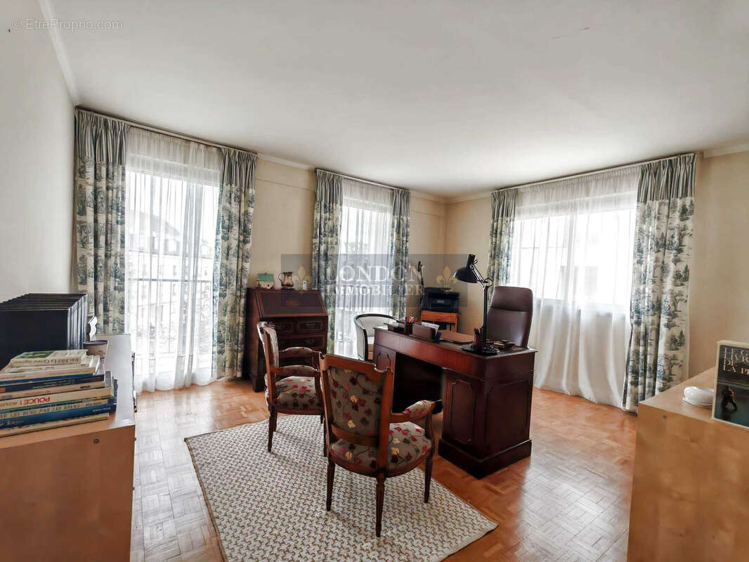 Appartement à VERSAILLES
