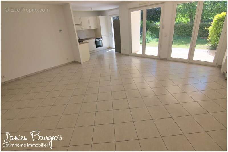 Appartement à SERGY