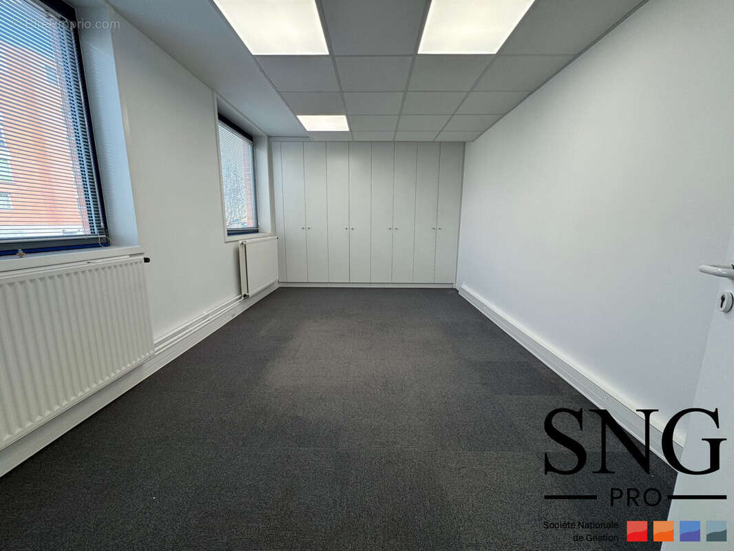 Commerce à COURCOURONNES