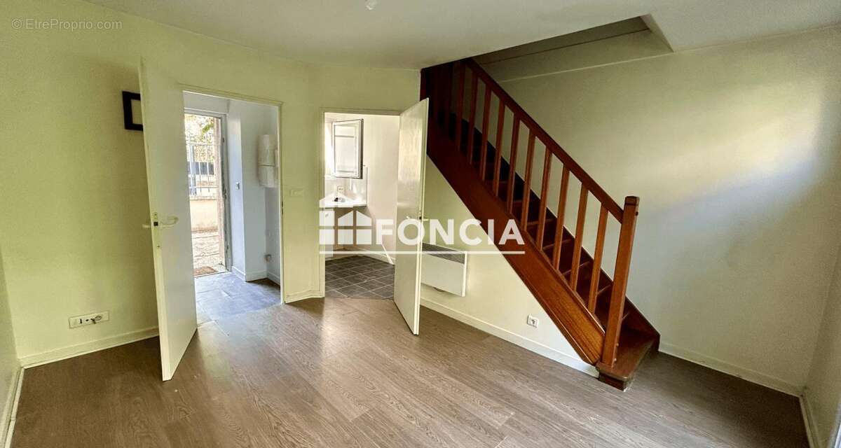 Appartement à MONTROUGE