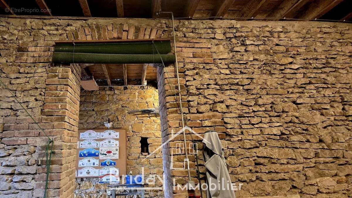 Maison à LE BOIS-D&#039;OINGT