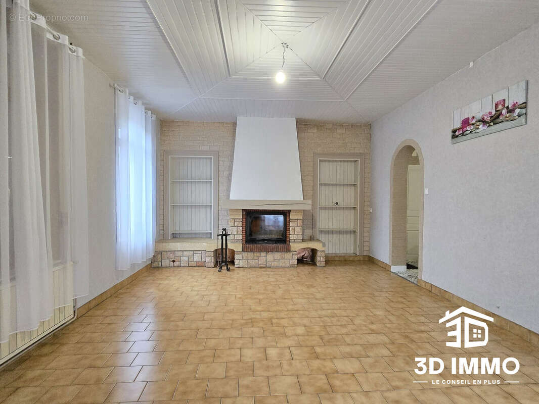 Maison à FERRIERE-LA-PETITE