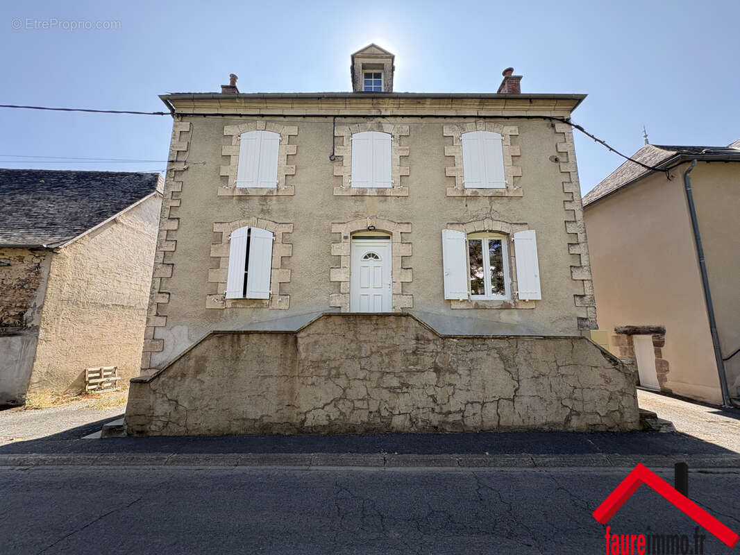 Appartement à ALLASSAC