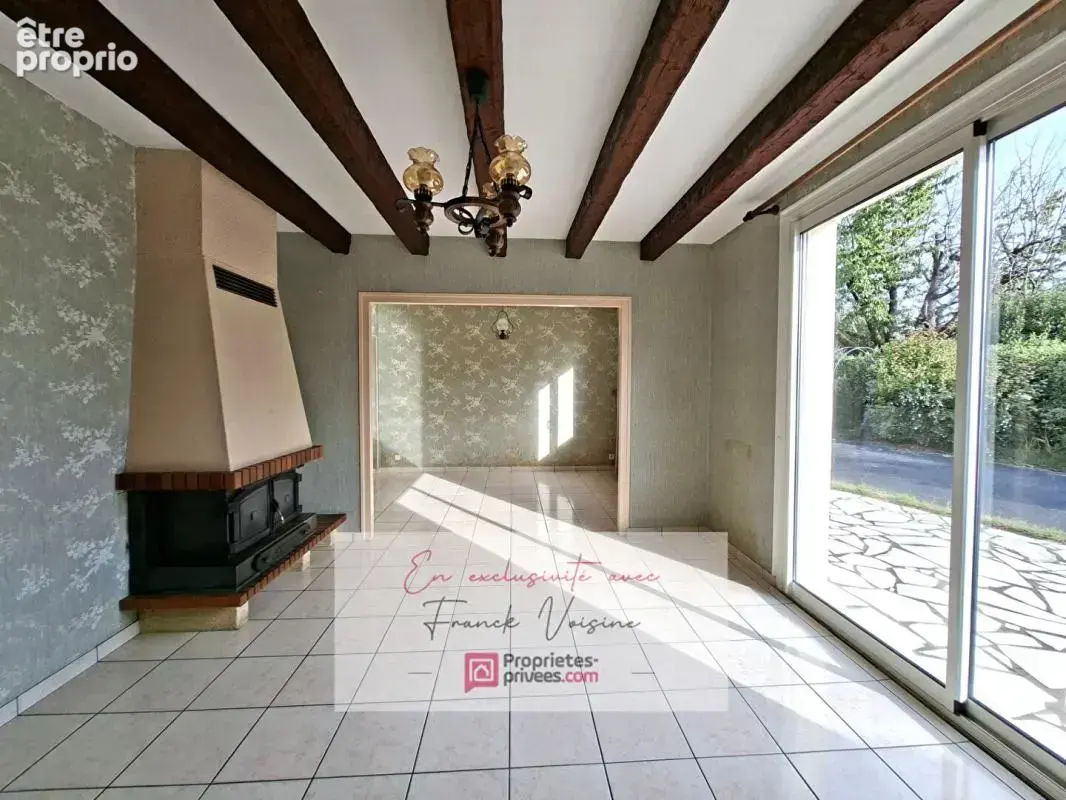 A VENDRE en Exclusivité aux Herbiers, maison plain-pied de 106 m2 avec 3 chambres et 1 dépendance sur une parcelle de 2200 m2 en - photo 3