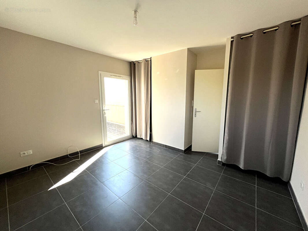 Vacqueyras - maison - garage exterieur - photo 5