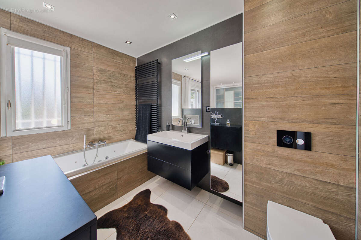 Maison à CALUIRE-ET-CUIRE