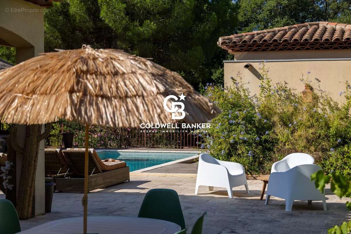 Maison à BORMES-LES-MIMOSAS