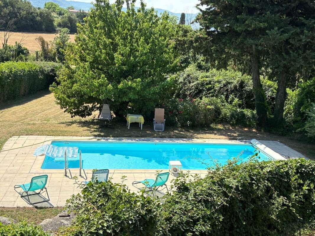 Maison 280 m² à Saint-Vincent-De-Barres  - photo 4