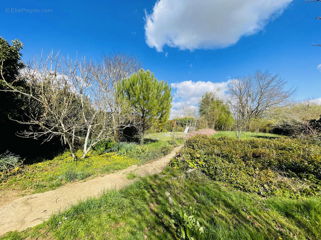 Maison à MIGNALOUX-BEAUVOIR