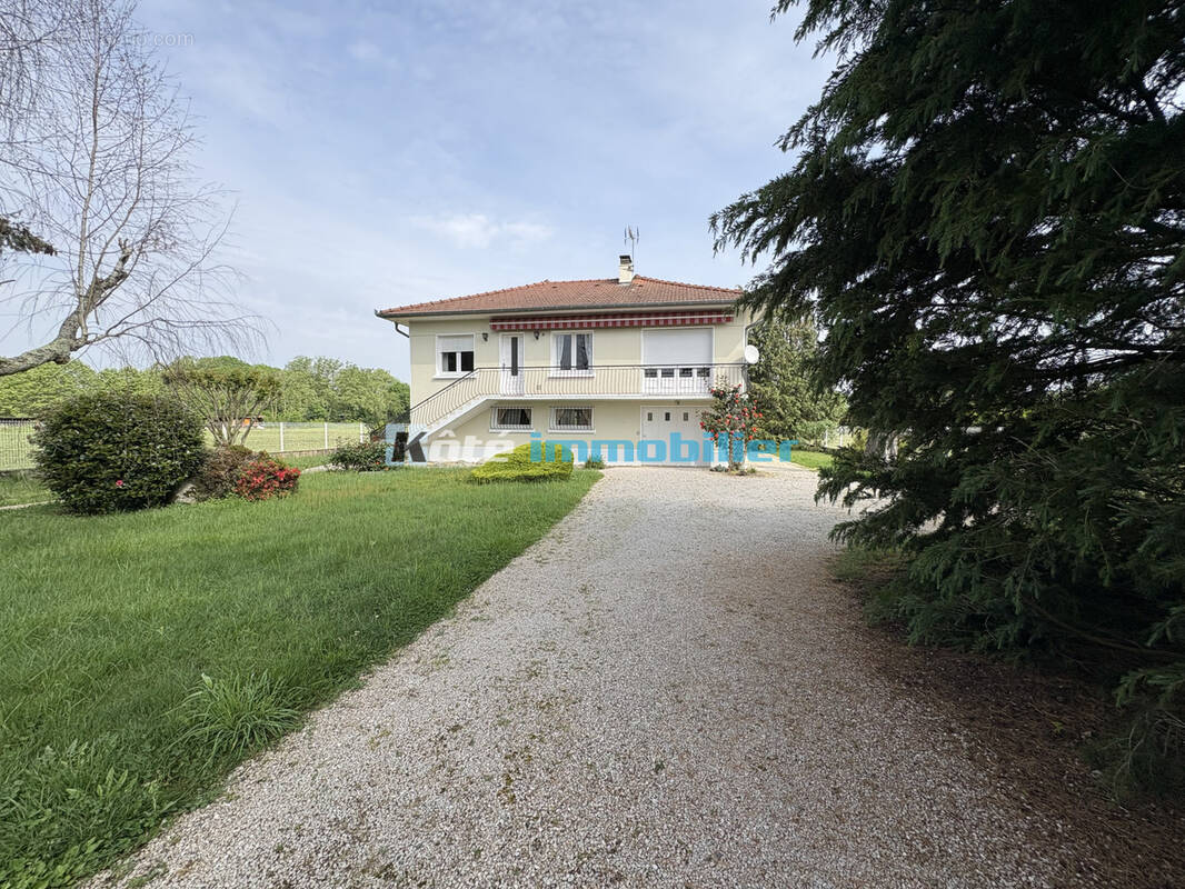 Maison à AUREILHAN