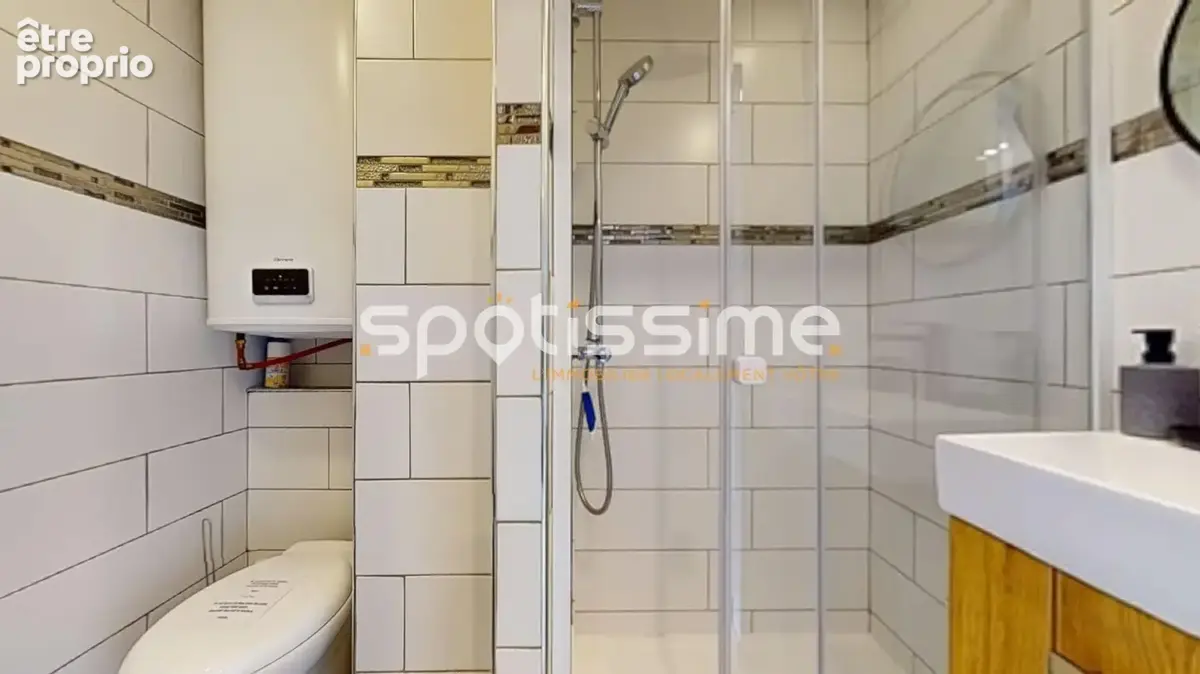CAP D'AGDE- Pinède- Magnifique rénovation- Studio mezzanine avec parking dans une résidence avec piscine, tennis, boulodrome - photo 5