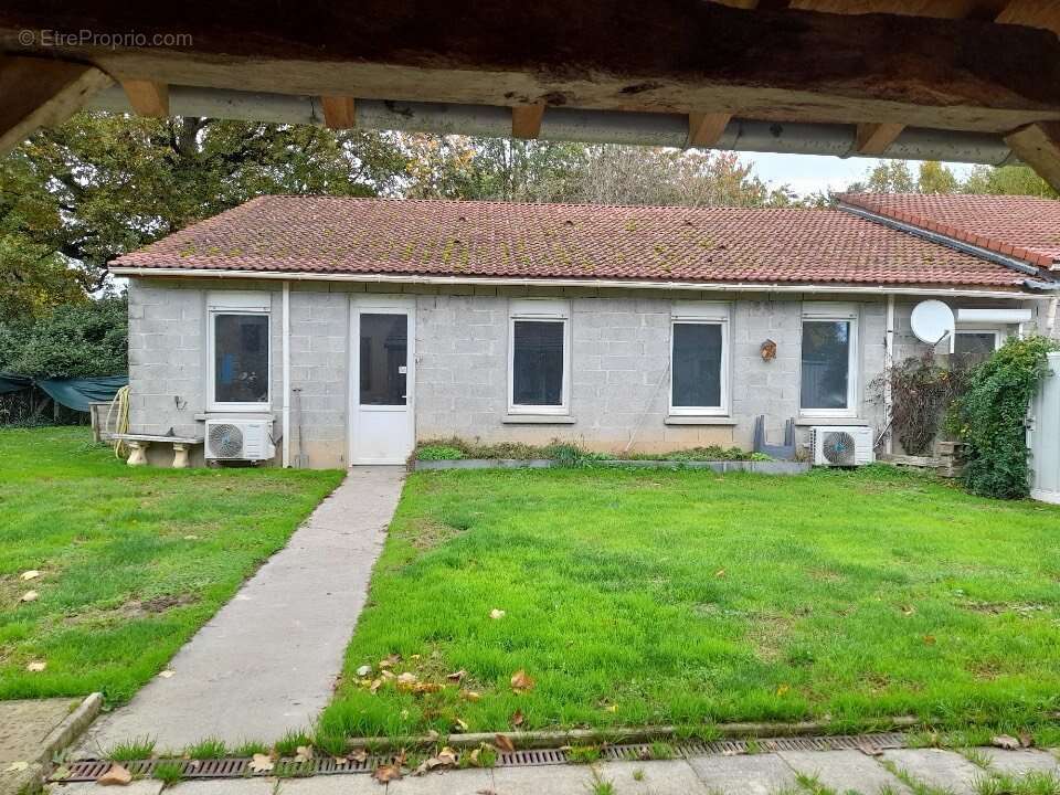 Maison à NEUVY-SAINT-SEPULCHRE
