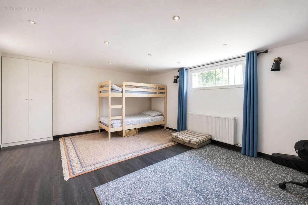 Maison rénovée 7 pièces, L'Étang-la-Ville - photo 13