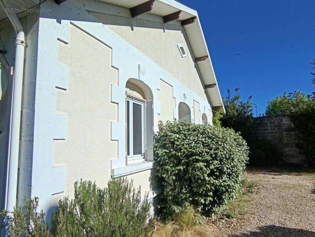 Maison à SAINT-SEURIN-SUR-L'ISLE