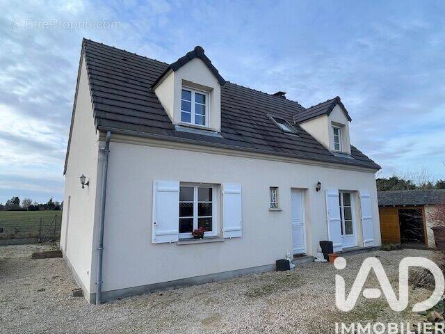 Photo 1 - Maison à CHAINGY