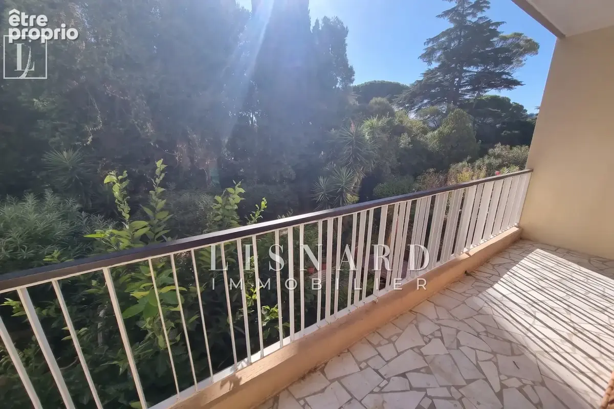 Appartement à VALLAURIS