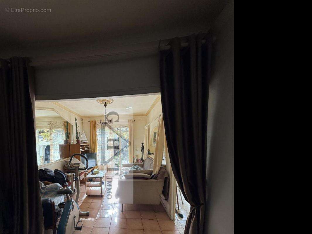 Commerce à BAGNOLET