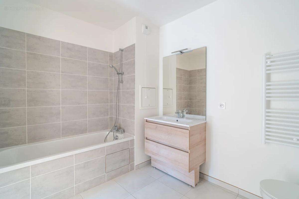 Appartement de 4 pièces de 84 m² à La Courneuve - photo 7