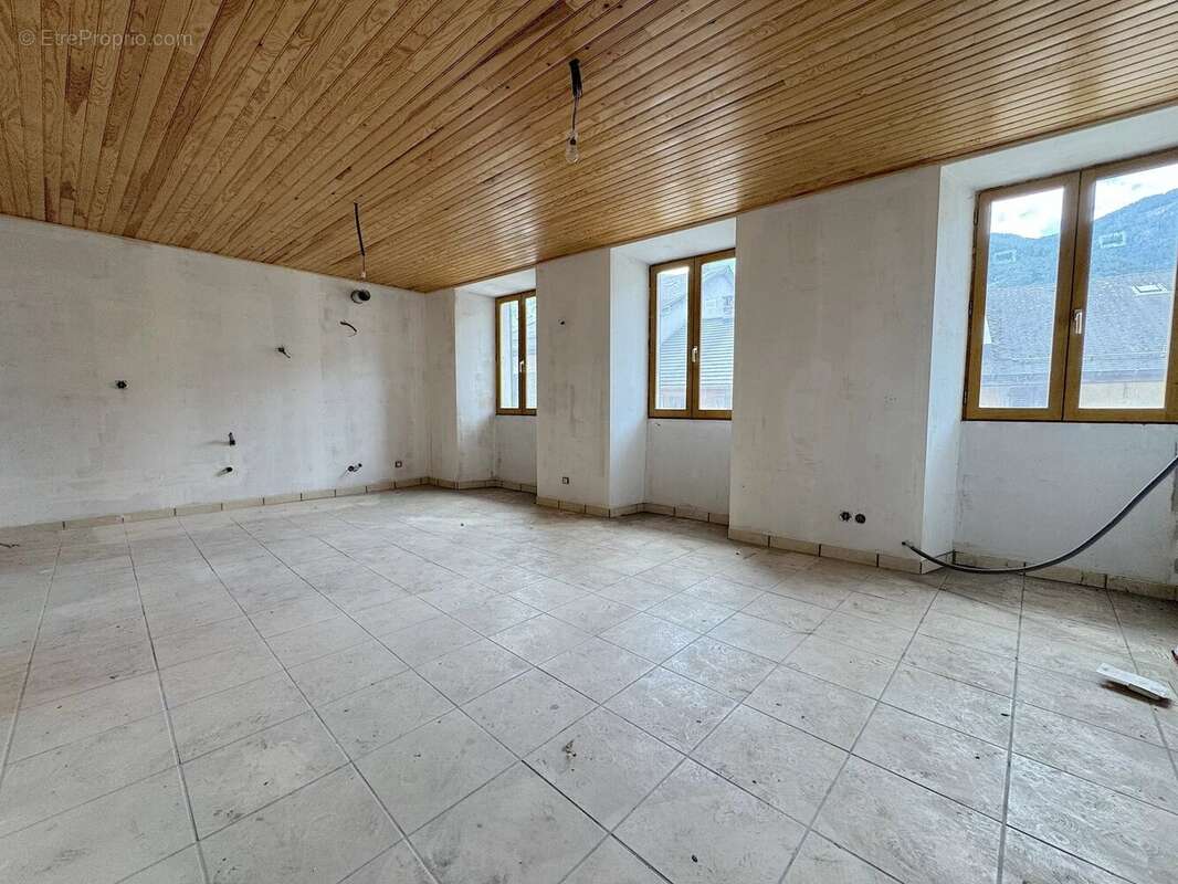 Appartement à SAINT-MICHEL-DE-MAURIENNE