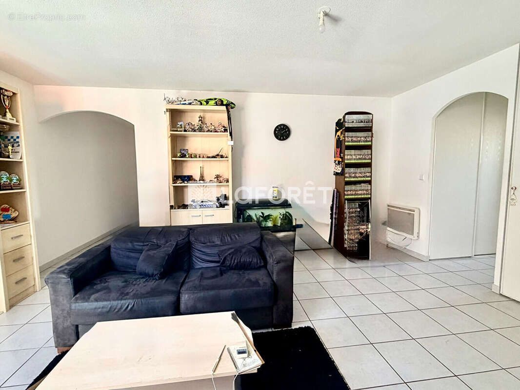Appartement Elne 2 pièce(s) 49.15 m2 + garage fermé - photo 3