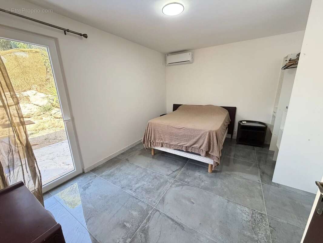 Figanières – maison récente de plain-pied – 109 m² – 3 chambres – dpe a – terrain 1 062 m² - photo 10